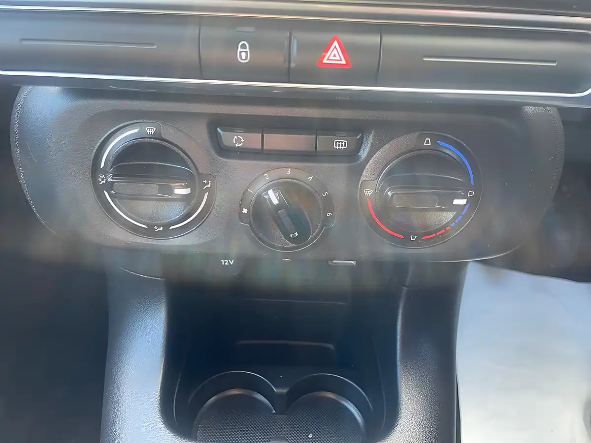 Used 2017 Citroen C3 Touch White - Interior and Exterior details 15