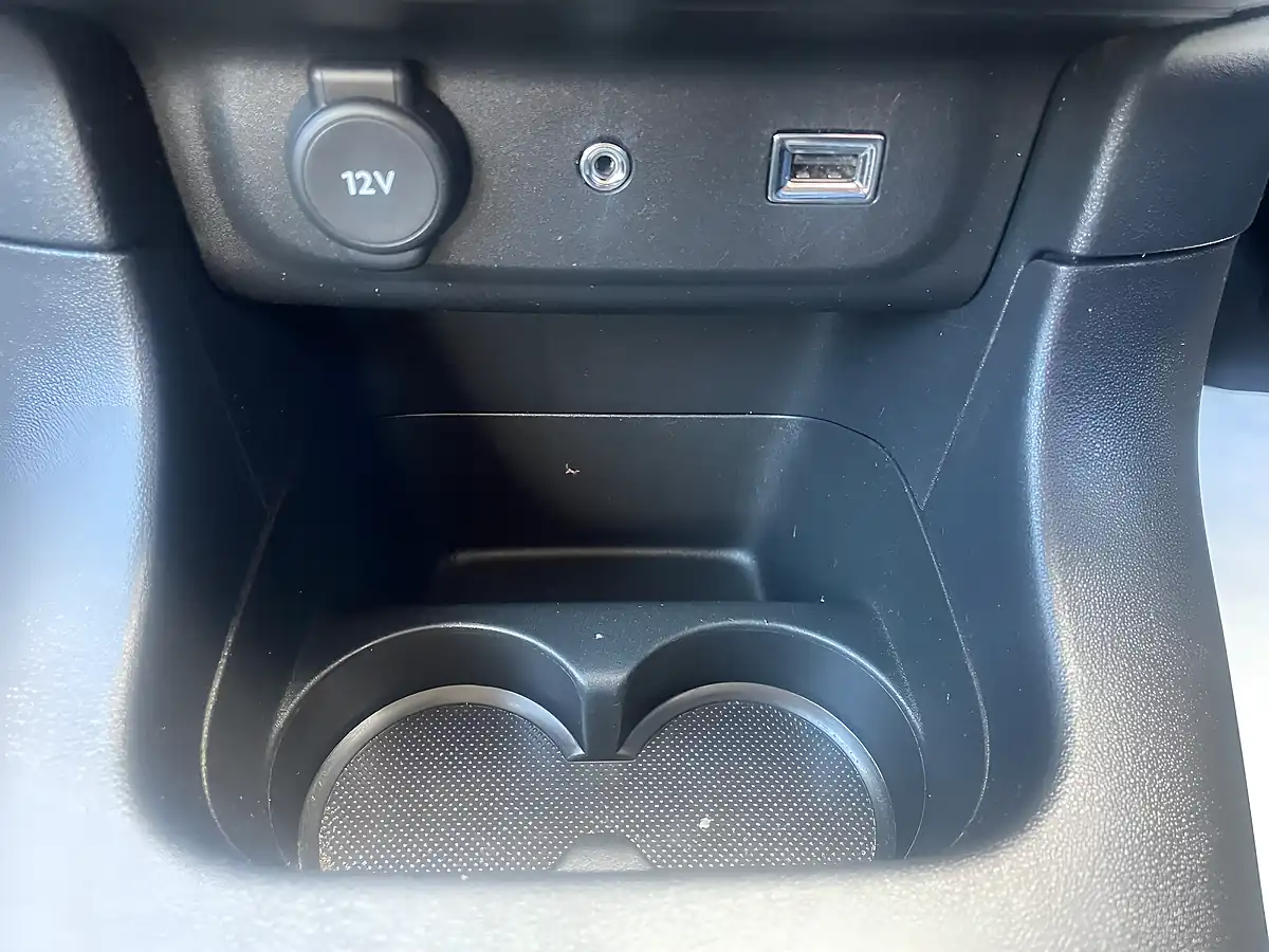 Used 2017 Citroen C3 Touch White - Interior and Exterior details 16