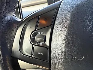 Used 2017 Citroen C4 Cactus Feel Grey - Interior and Exterior details 17