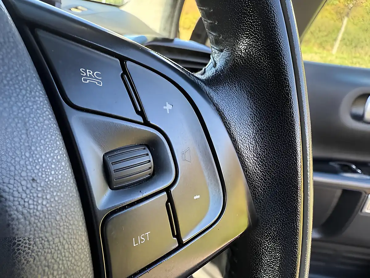 Used 2017 Citroen C4 Cactus Feel Grey - Interior and Exterior details 18