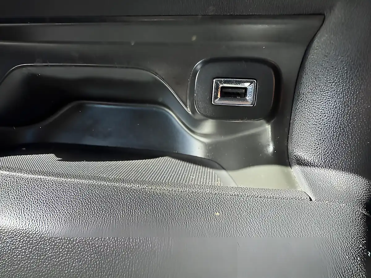 Used 2017 Citroen C4 Cactus Feel Grey - Interior and Exterior details 19