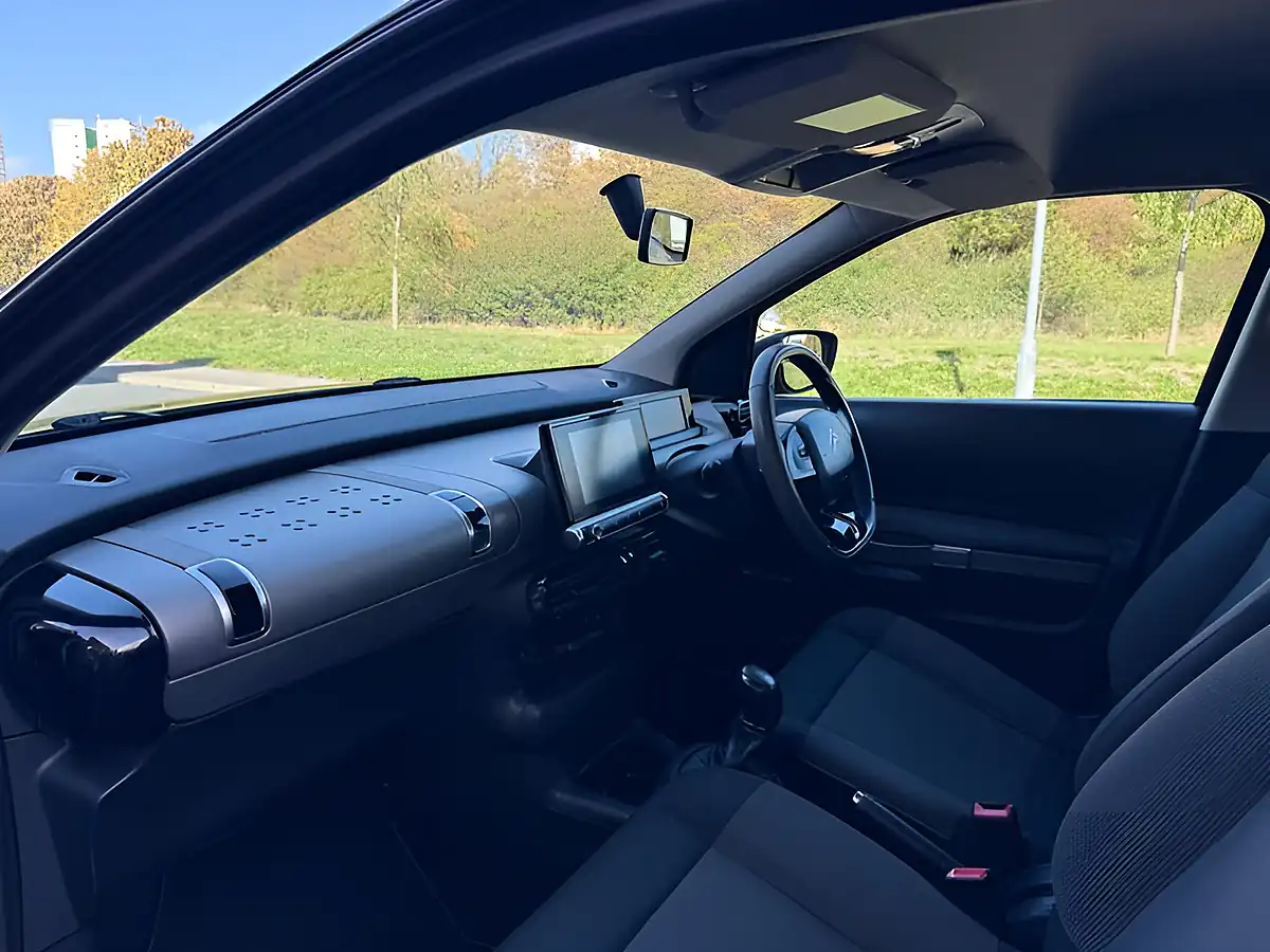 Used 2017 Citroen C4 Cactus Feel Grey - Interior and Exterior details 8
