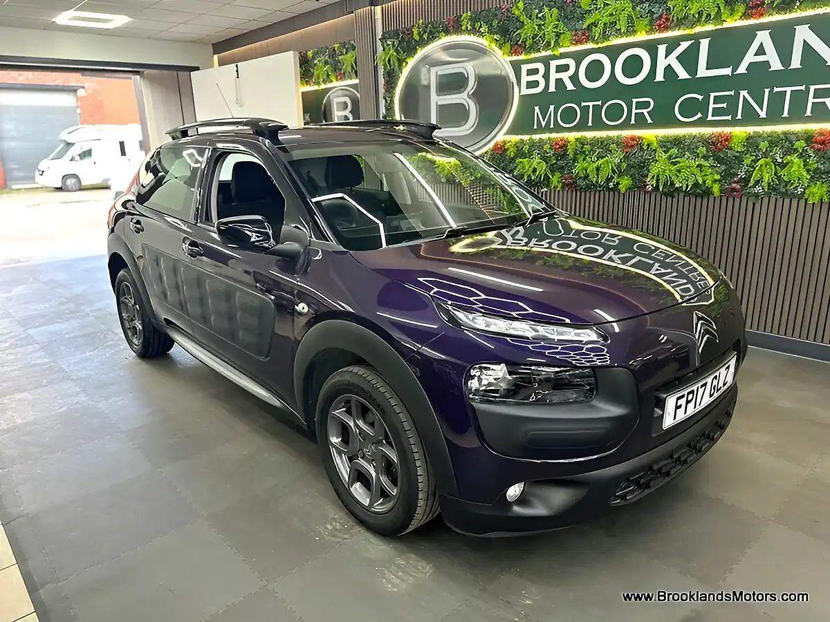 Used 2017 Citroen C4 Cactus Feel S/S Mauve/Purple - Interior and Exterior details 3
