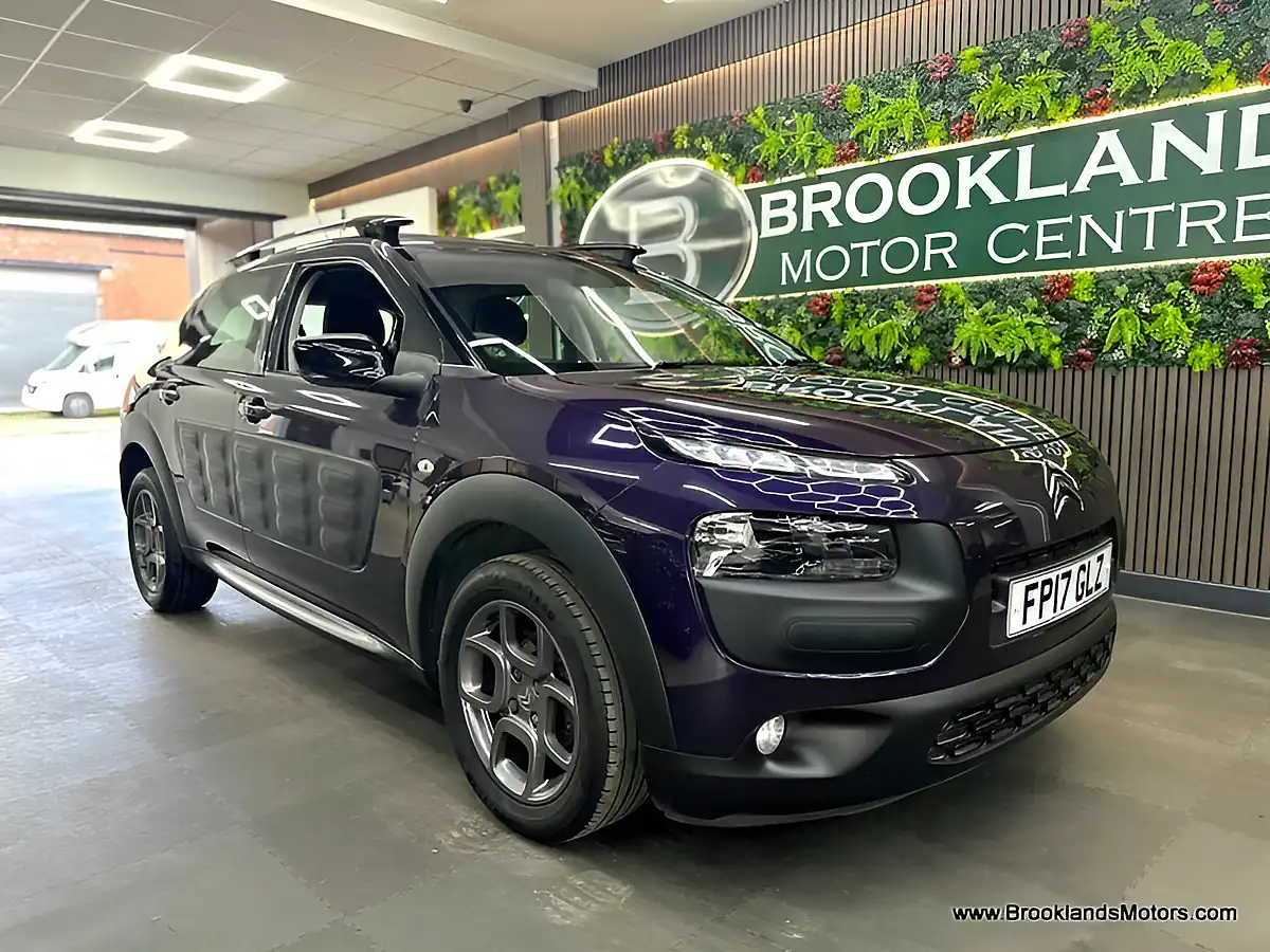 Used 2017 Citroen C4 Cactus Feel S/S Mauve/Purple - Interior and Exterior details 4