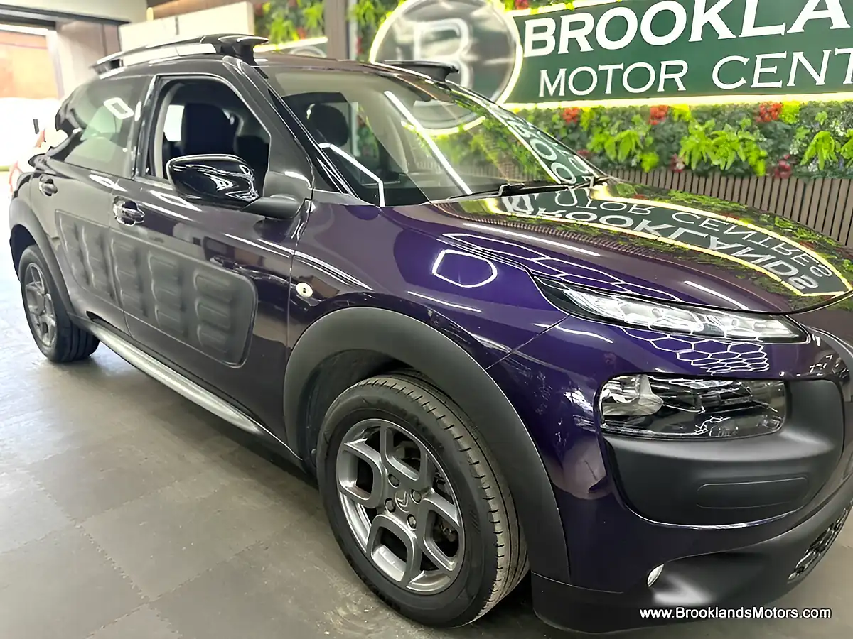 Used 2017 Citroen C4 Cactus Feel S/S Mauve/Purple - Interior and Exterior details 8
