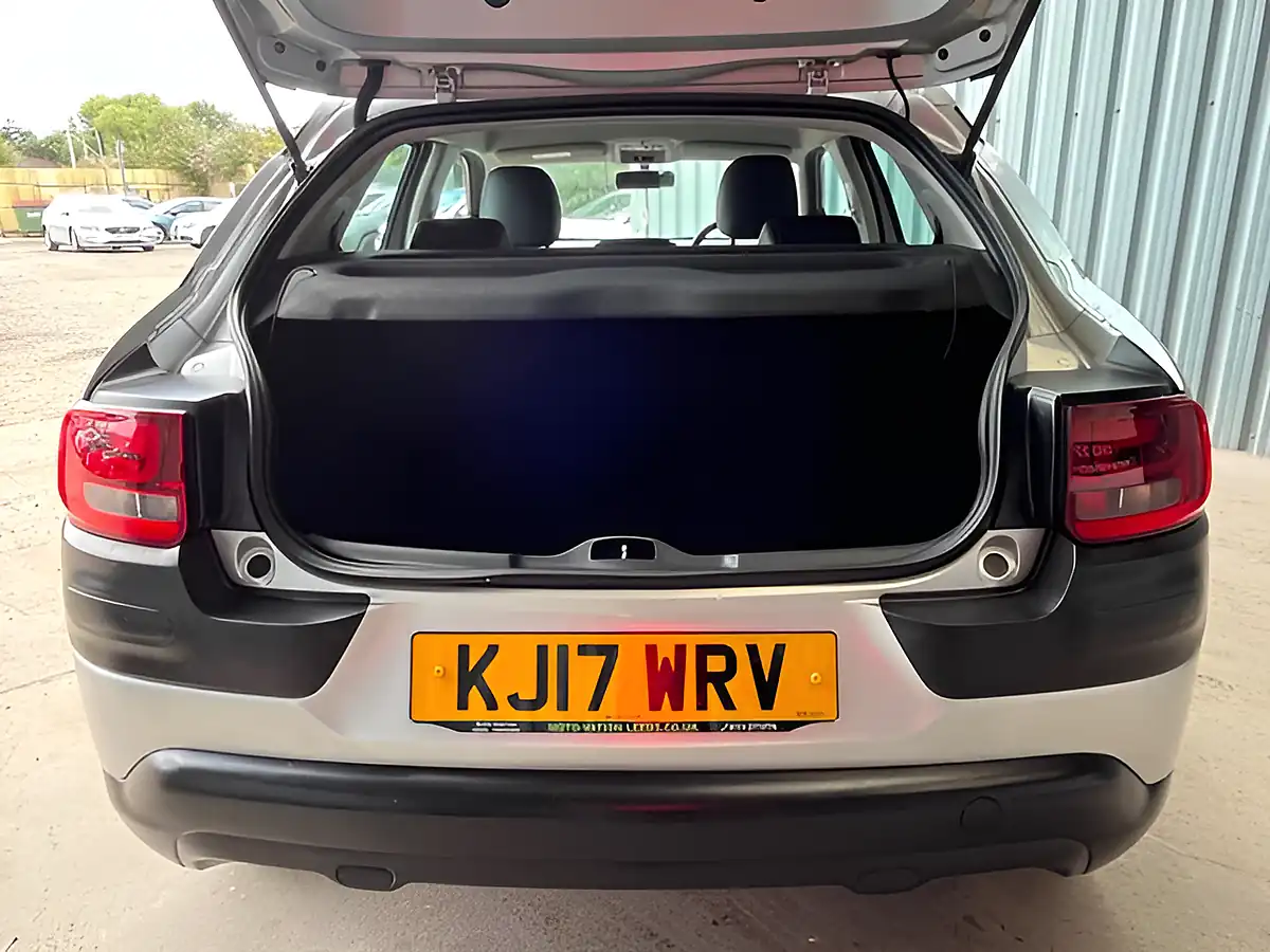 Used 2017 Citroen C4 Cactus Feel Silver - Interior and Exterior details 12