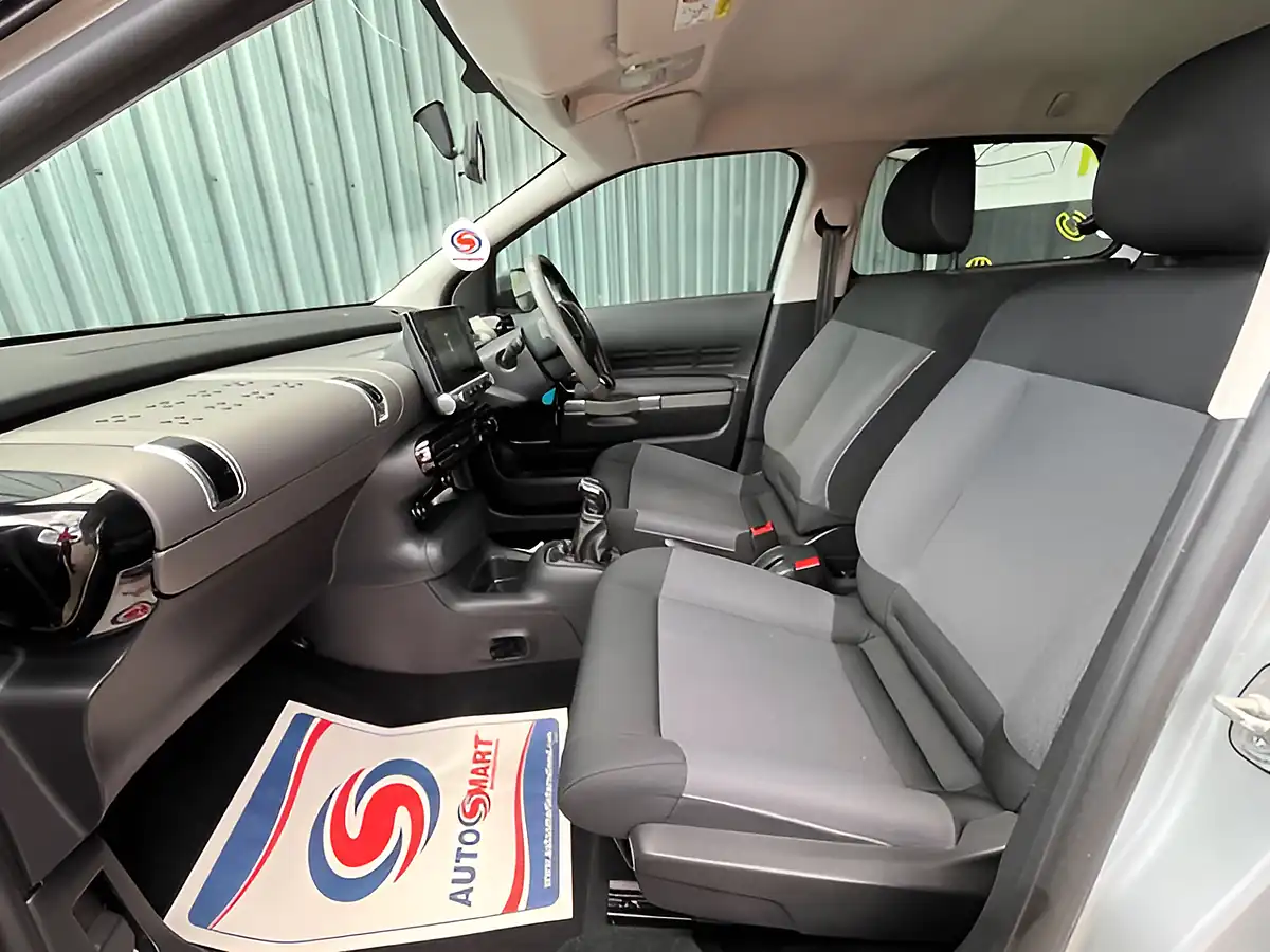 Used 2017 Citroen C4 Cactus Feel Silver - Interior and Exterior details 14