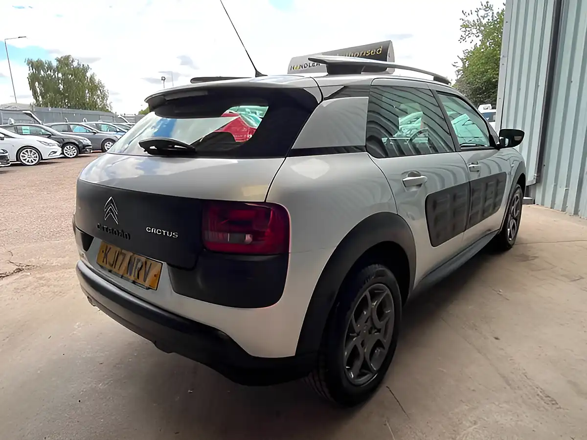 Used 2017 Citroen C4 Cactus Feel Silver - Interior and Exterior details 3