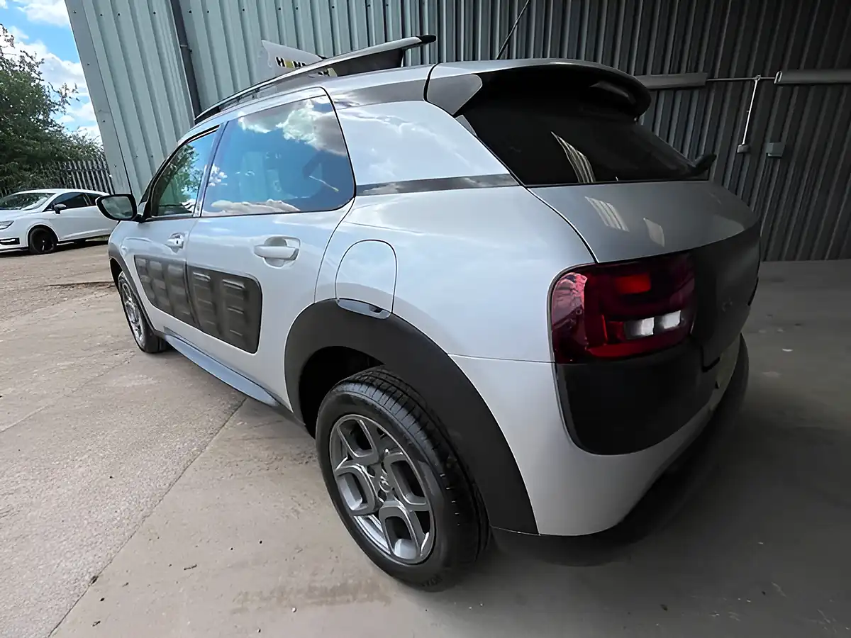 Used 2017 Citroen C4 Cactus Feel Silver - Interior and Exterior details 6