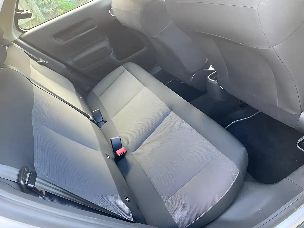 Used 2017 Citroen C4 Cactus Feel Silver - Interior and Exterior details 14