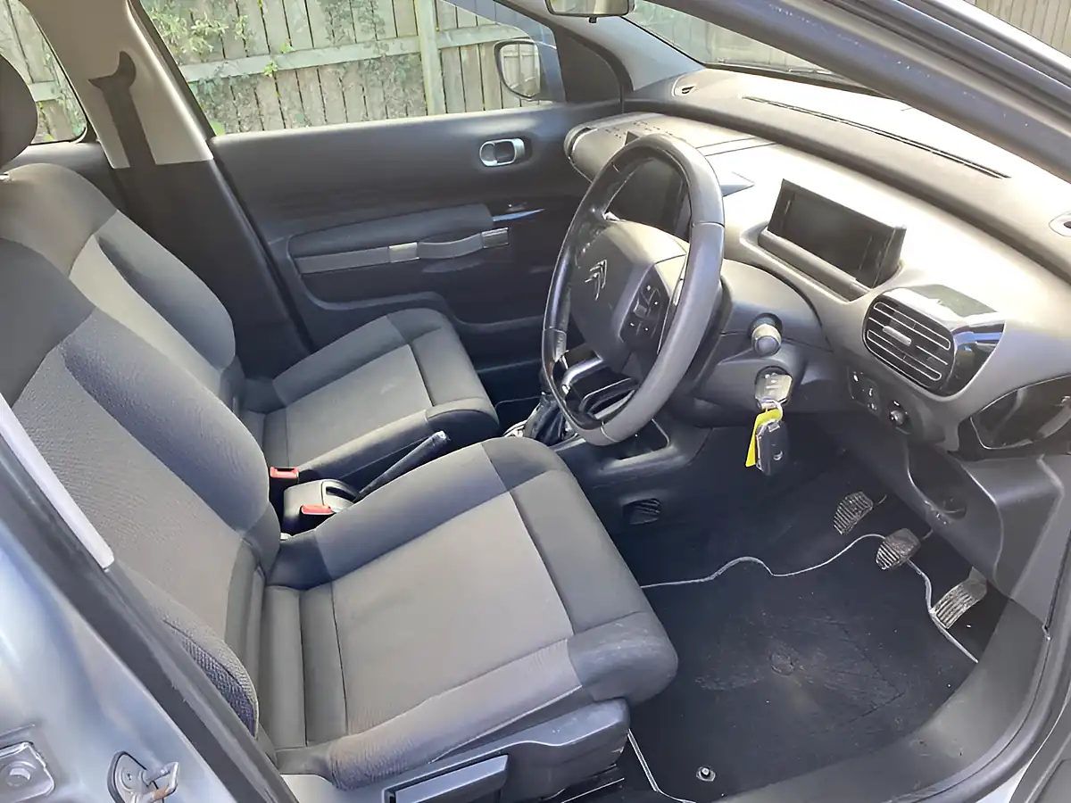 Used 2017 Citroen C4 Cactus Feel Silver - Interior and Exterior details 17