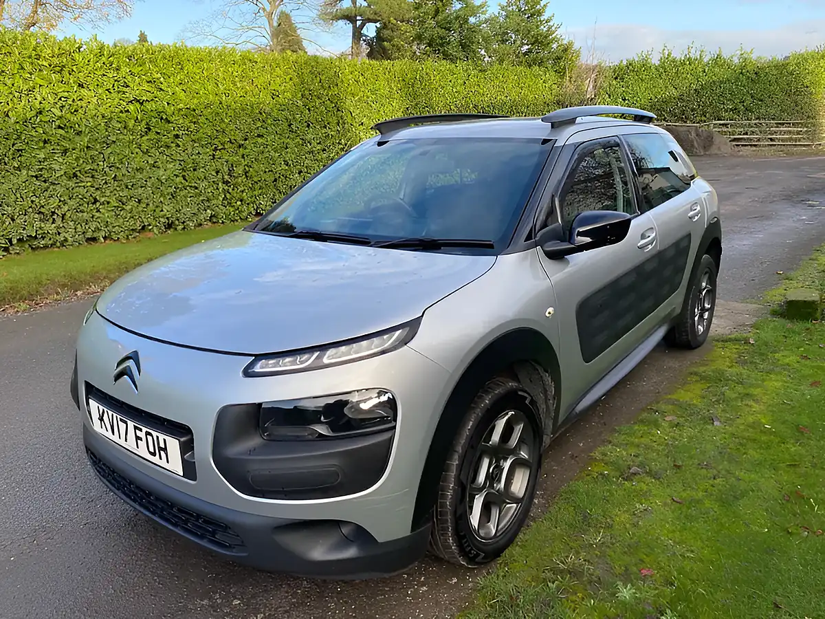 Used 2017 Citroen C4 Cactus Feel Silver - Interior and Exterior details 9