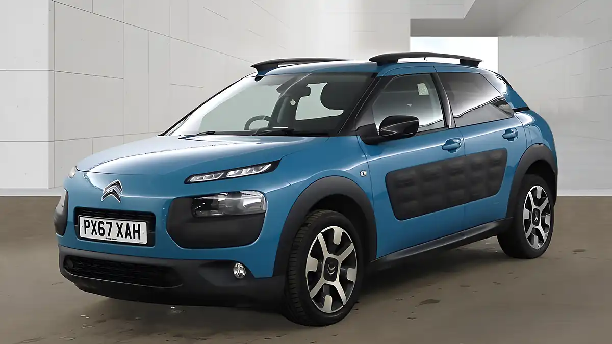 Used 2017 Citroen C4 Cactus Flair Blue - Interior and Exterior details 2