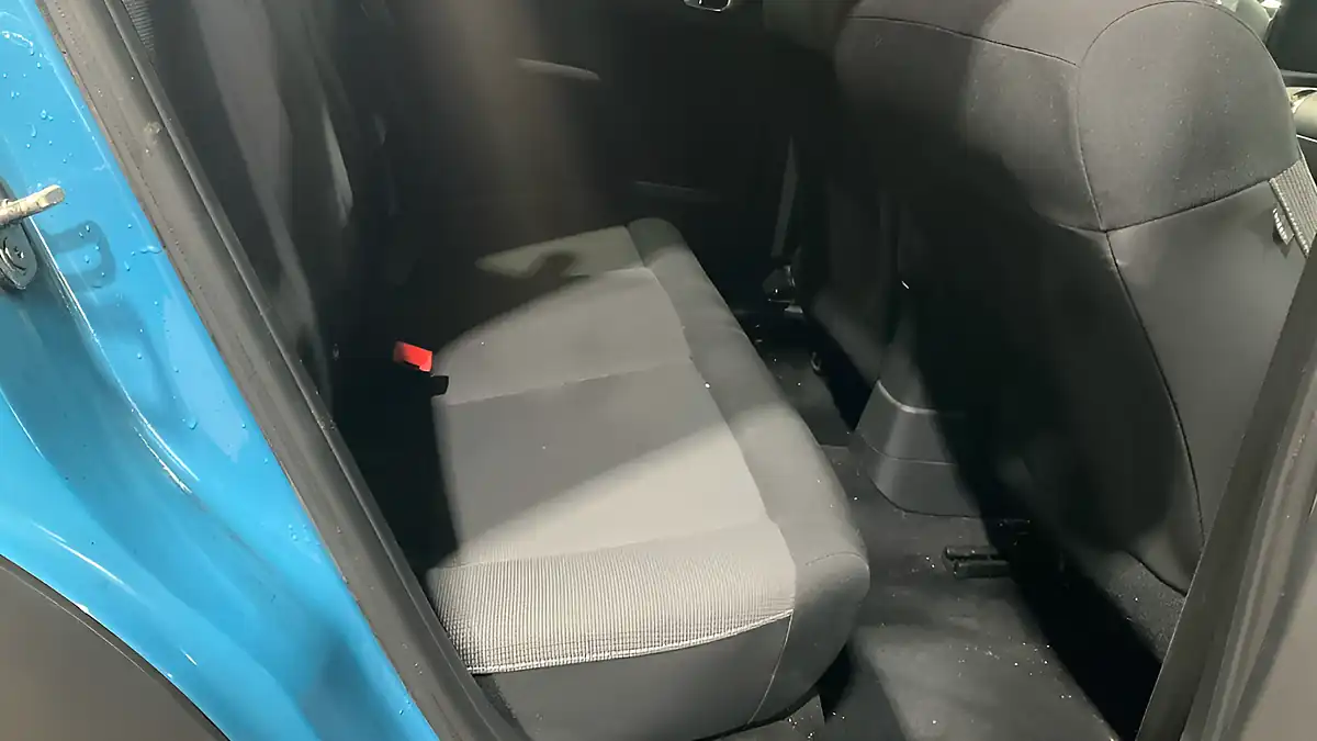 Used 2017 Citroen C4 Cactus Flair Blue - Interior and Exterior details 8