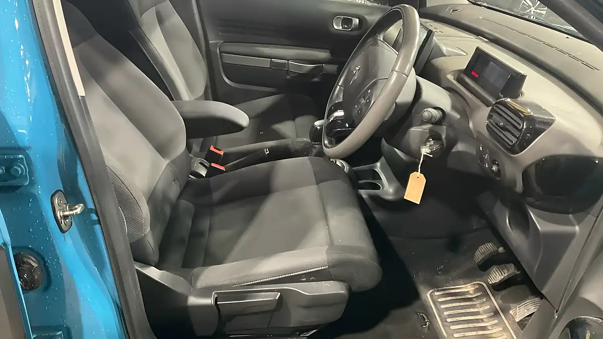 Used 2017 Citroen C4 Cactus Flair Blue - Interior and Exterior details 9