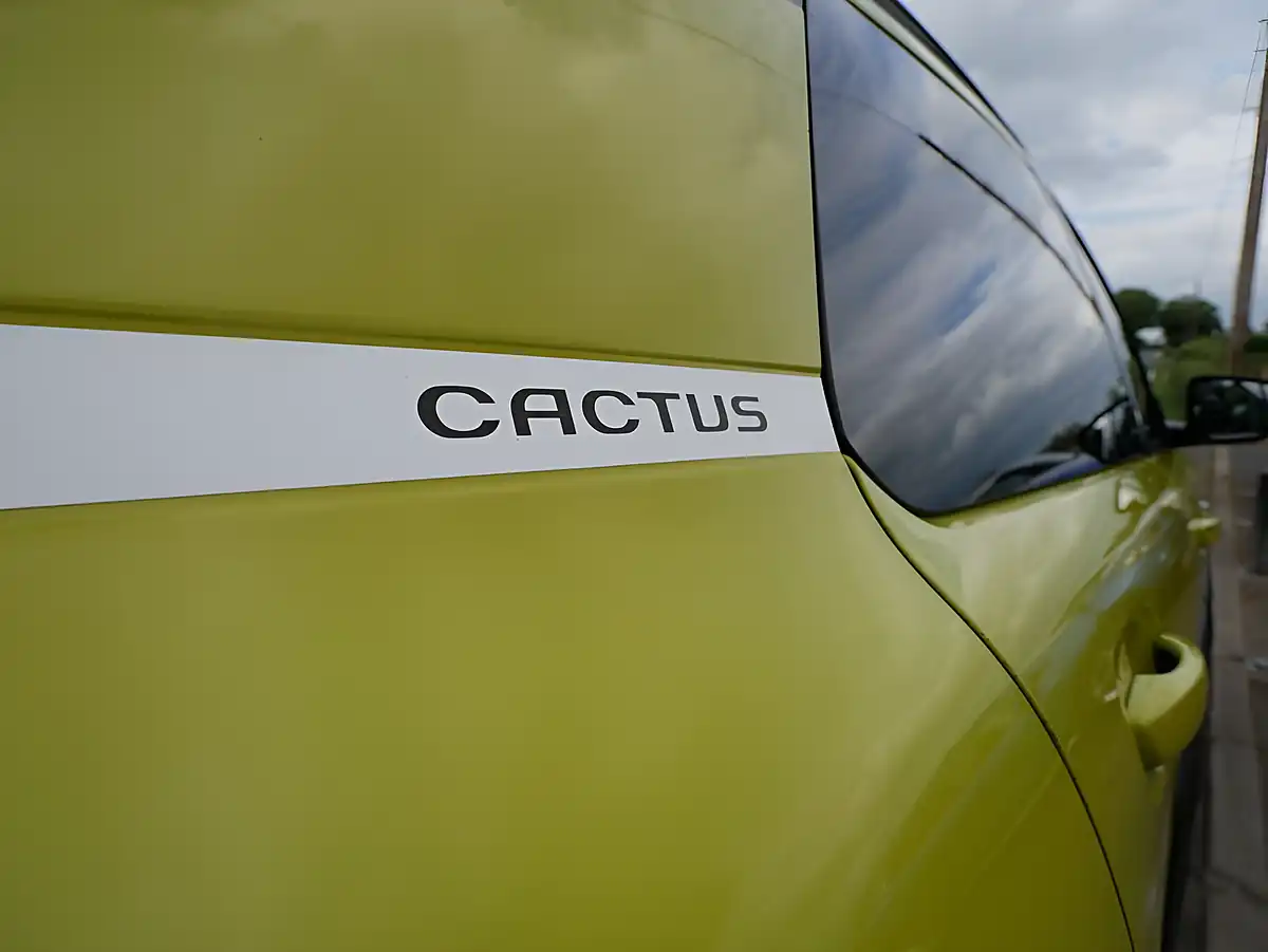 Used 2017 Citroen C4 Cactus Flair Edition Yellow - Interior and Exterior details 10