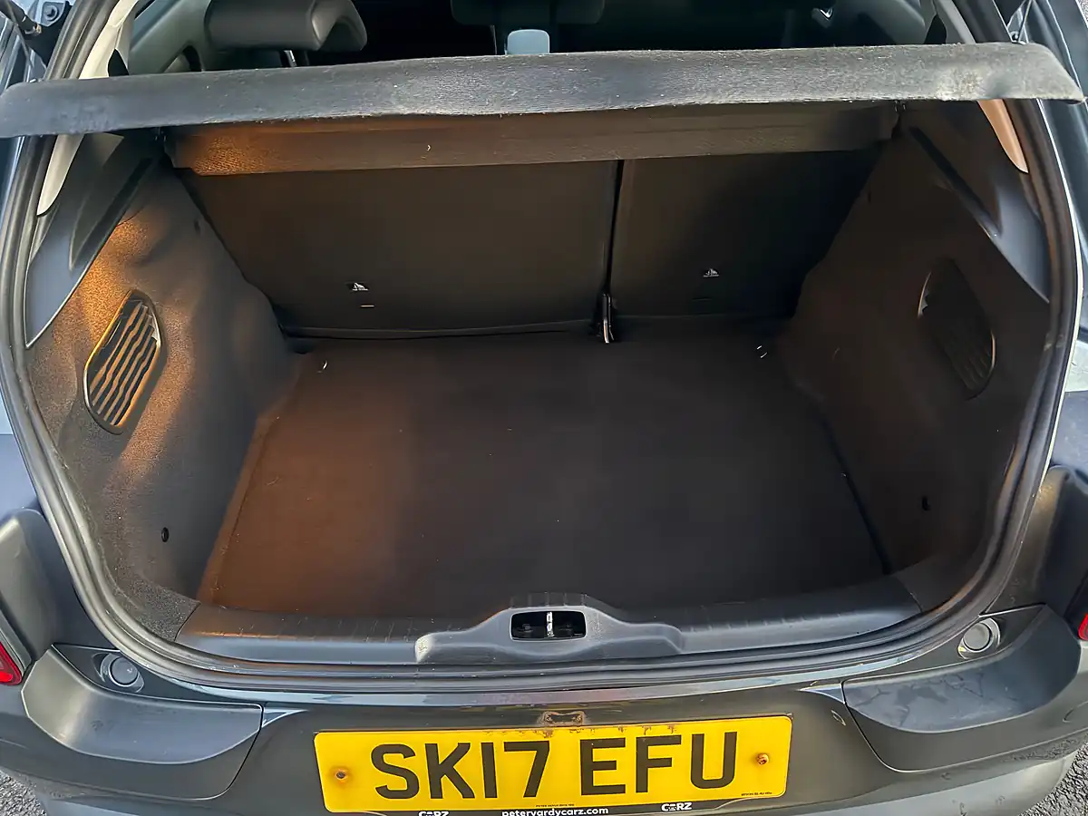 Used 2017 Citroen C4 Cactus Flair Grey - Interior and Exterior details 13