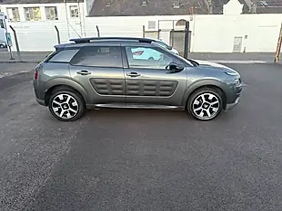 Used 2017 Citroen C4 Cactus Flair Grey - Interior and Exterior details 4
