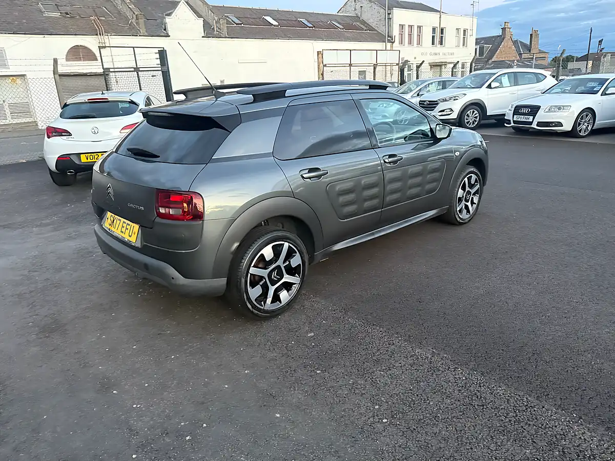 Used 2017 Citroen C4 Cactus Flair Grey - Interior and Exterior details 5
