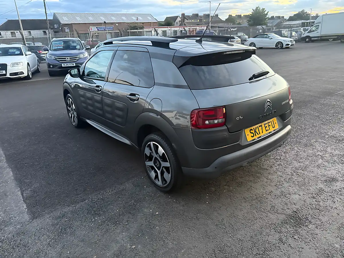 Used 2017 Citroen C4 Cactus Flair Grey - Interior and Exterior details 7