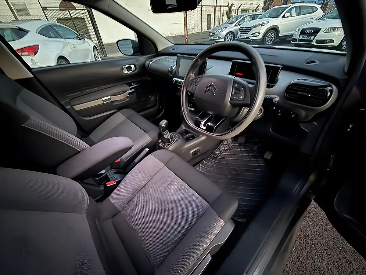 Used 2017 Citroen C4 Cactus Flair Grey - Interior and Exterior details 9