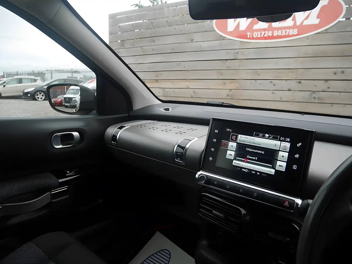 Used 2017 Citroen C4 Cactus Flair Obsidian Black - Interior and Exterior details 11