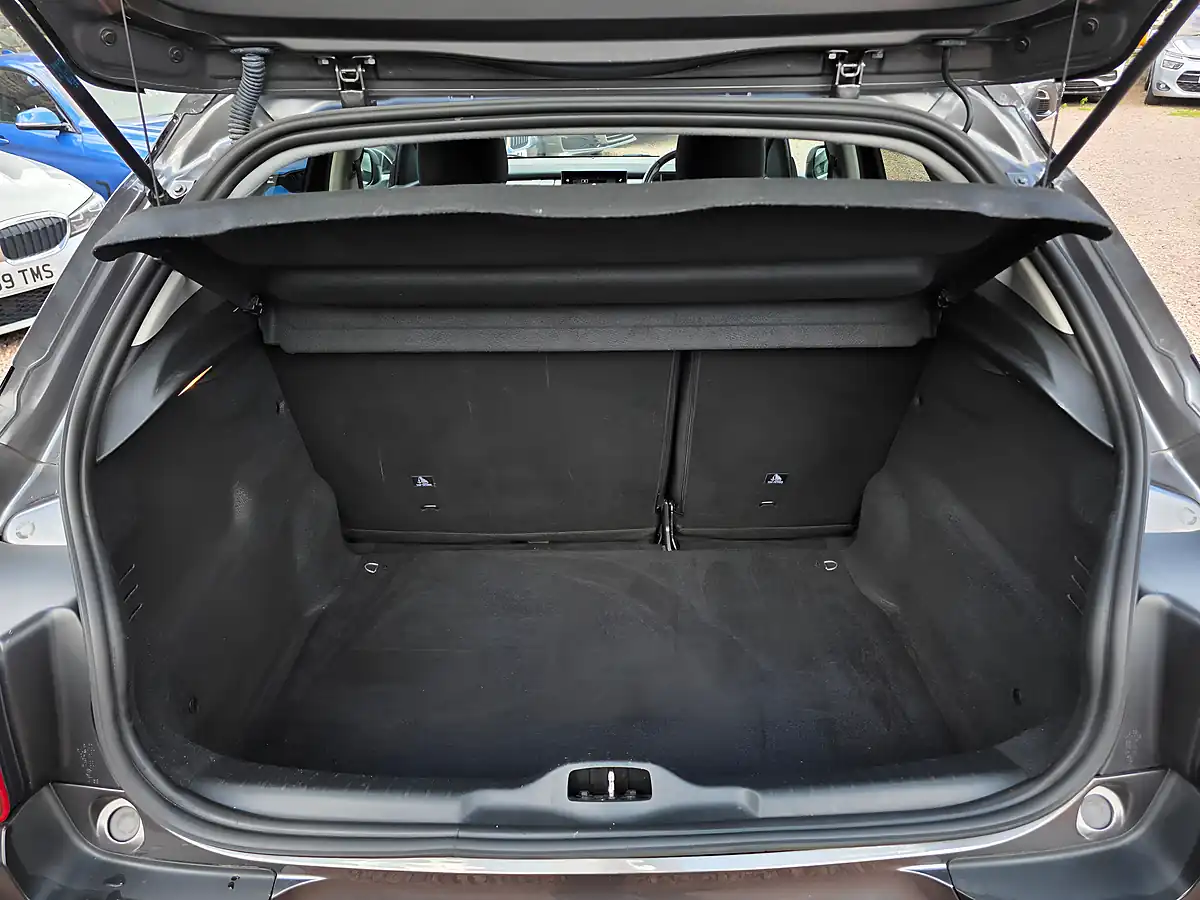Used 2017 Citroen C4 Cactus Flair Platinum Grey Metallic - Interior and Exterior details 14