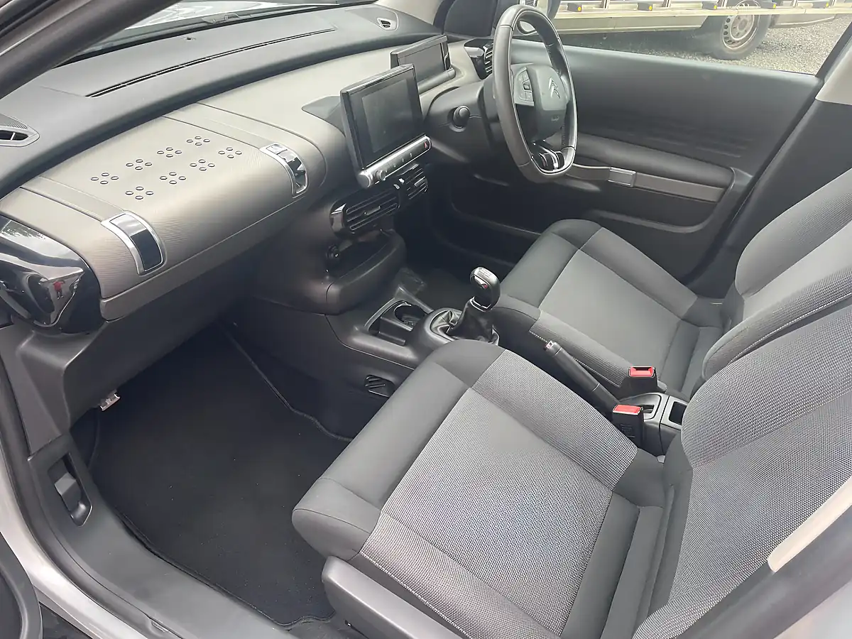 Used 2017 Citroen C4 Cactus Flair Silver - Interior and Exterior details 13