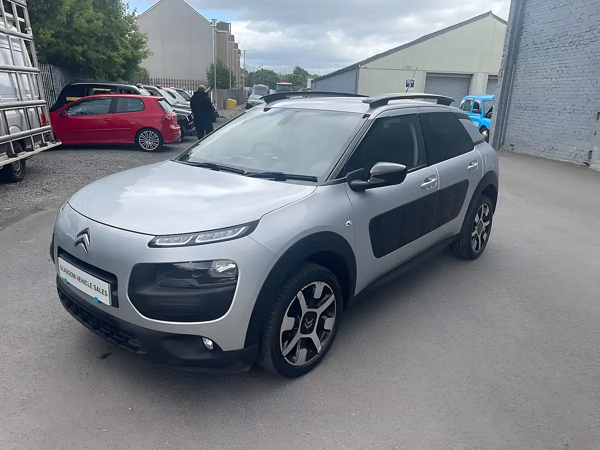 Used 2017 Citroen C4 Cactus Flair Silver - Interior and Exterior details 3