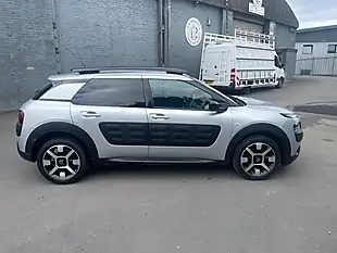 Used 2017 Citroen C4 Cactus Flair Silver - Interior and Exterior details 4