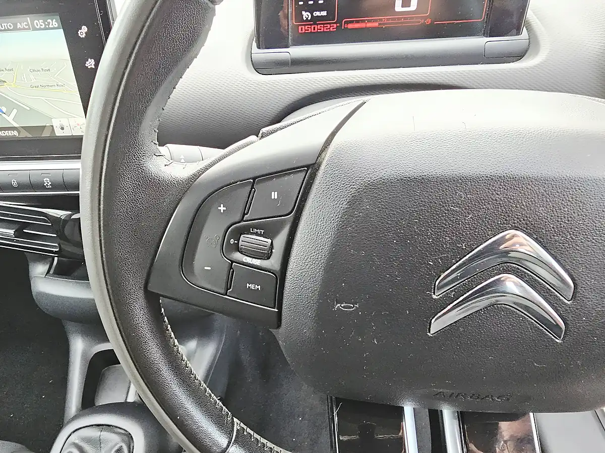 Used 2017 Citroen C4 Cactus Flair White - Interior and Exterior details 15