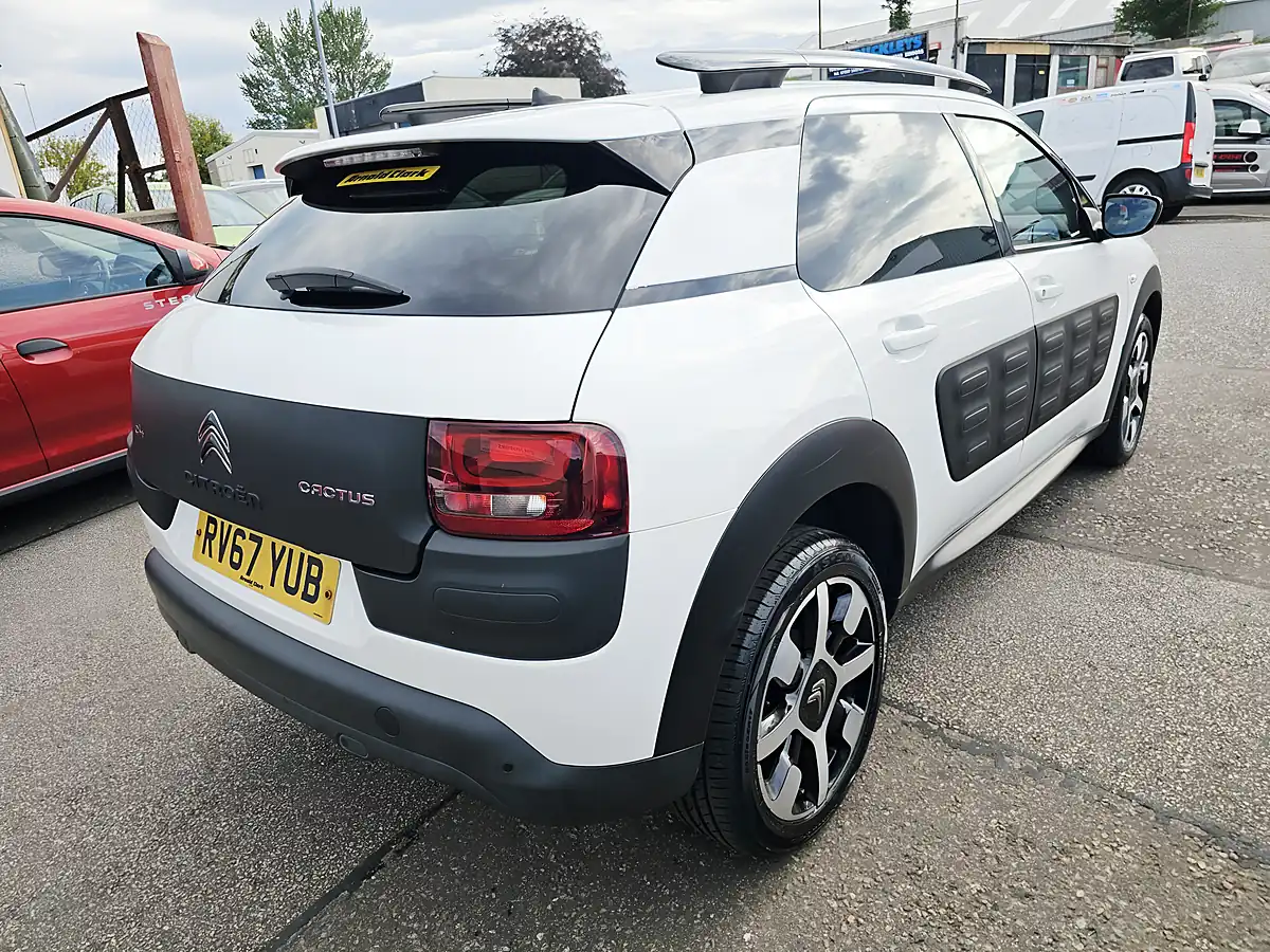 Used 2017 Citroen C4 Cactus Flair White - Interior and Exterior details 3