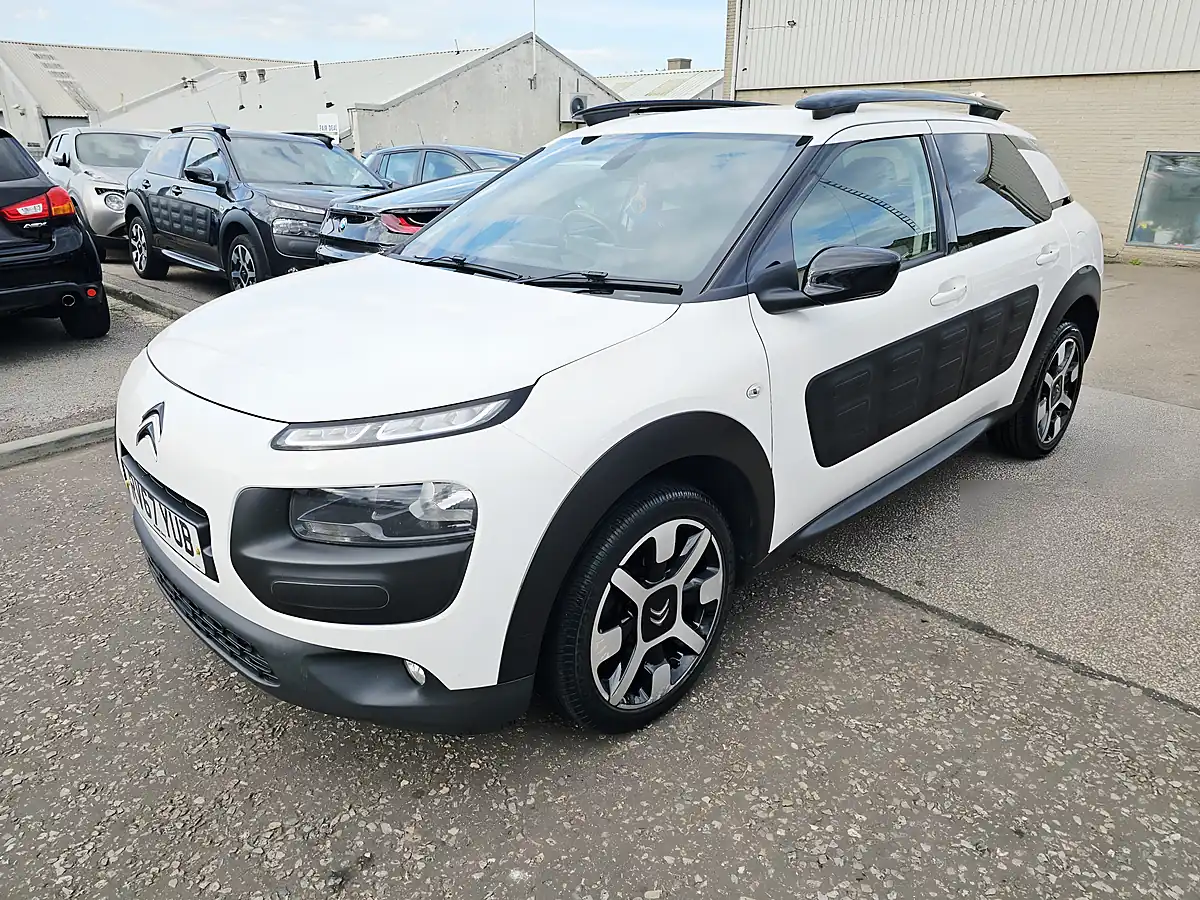 Used 2017 Citroen C4 Cactus Flair White - Interior and Exterior details 6