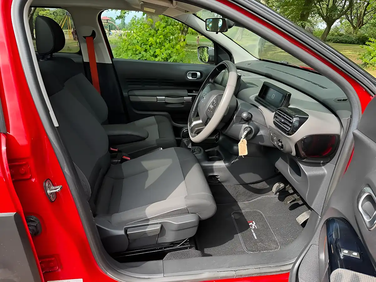 Used 2017 Citroen C4 Cactus Rip Curl Red - Interior and Exterior details 10