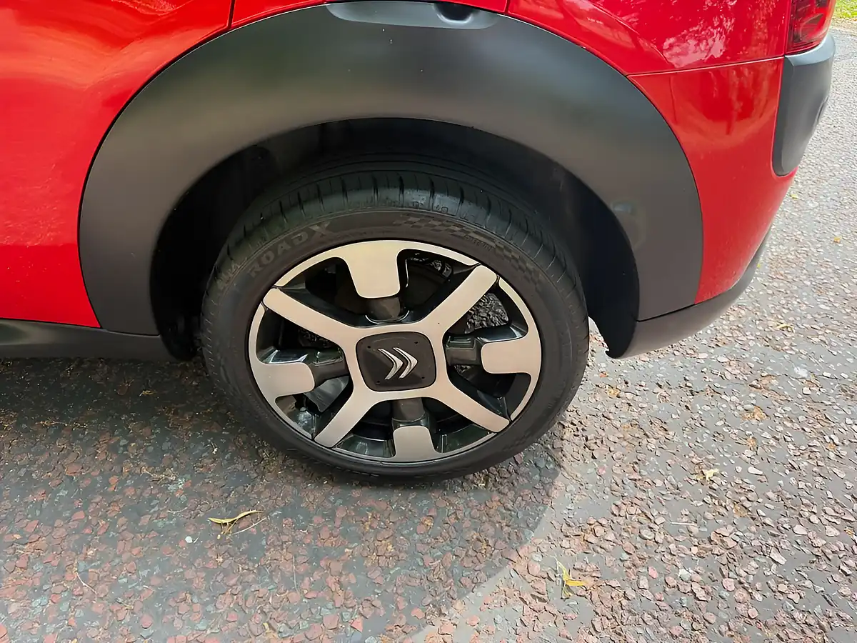 Used 2017 Citroen C4 Cactus Rip Curl Red - Interior and Exterior details 14