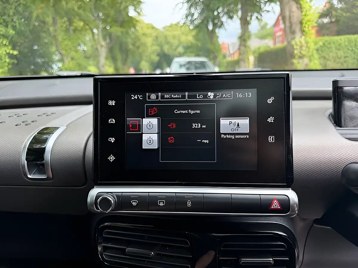 Used 2017 Citroen C4 Cactus Rip Curl Red - Interior and Exterior details 17