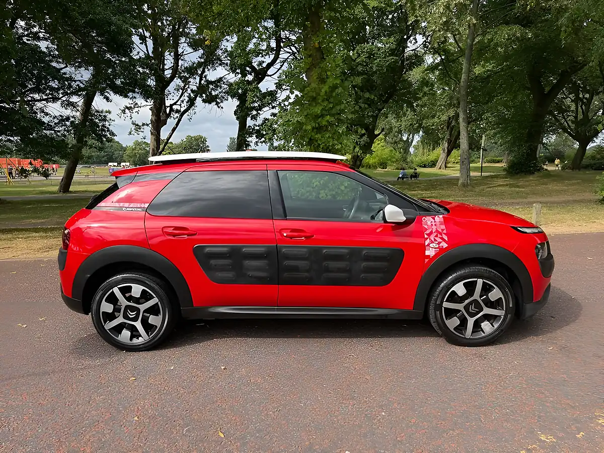 Used 2017 Citroen C4 Cactus Rip Curl Red - Interior and Exterior details 2