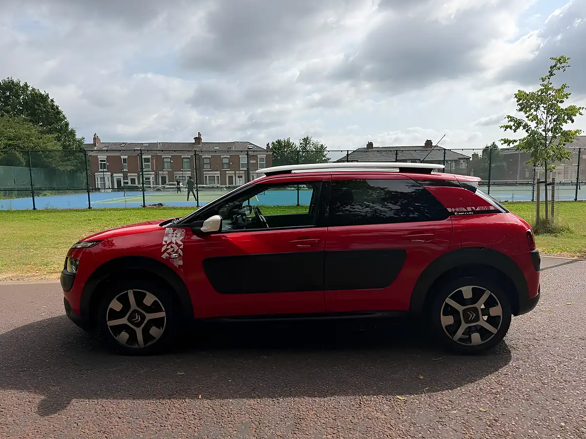 Used 2017 Citroen C4 Cactus Rip Curl Red - Interior and Exterior details 4