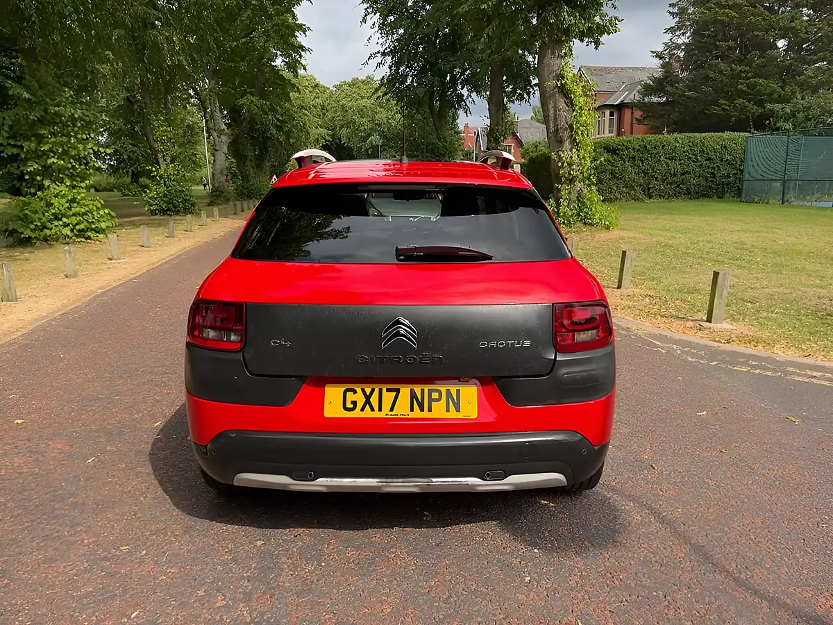 Used 2017 Citroen C4 Cactus Rip Curl Red - Interior and Exterior details 6