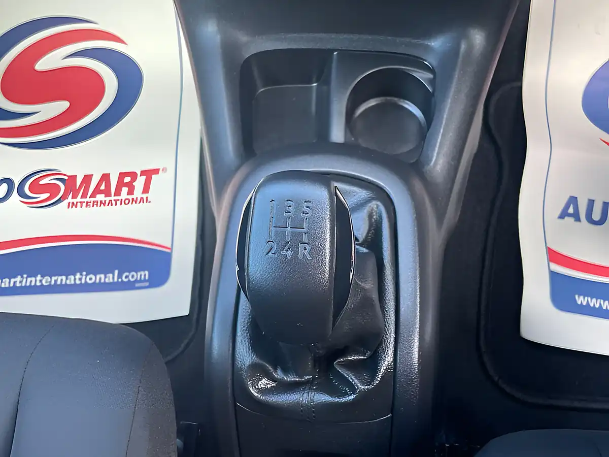 Used 2017 Citroen C4 Cactus W White - Interior and Exterior details 18