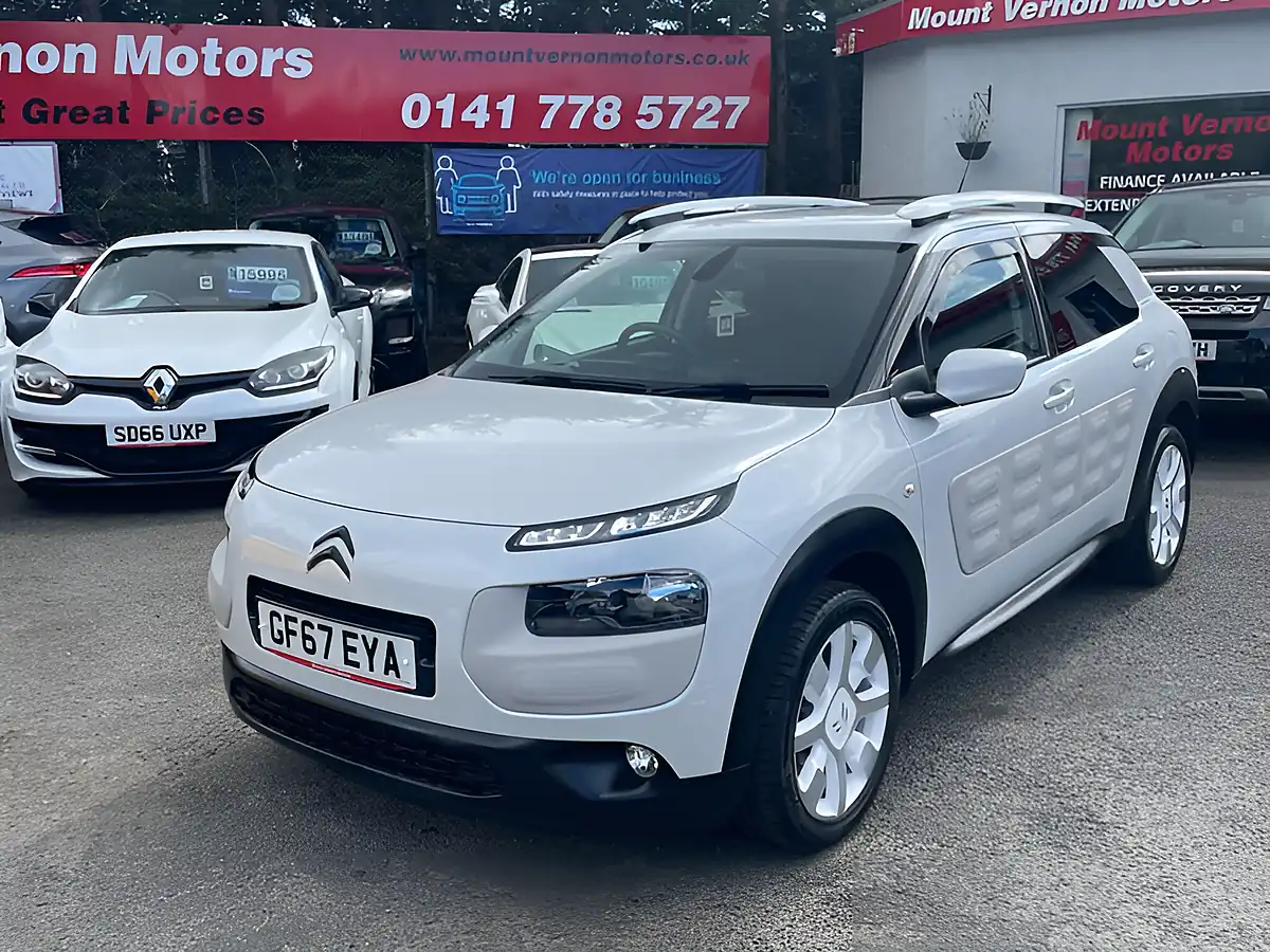 Used 2017 Citroen C4 Cactus W White - Interior and Exterior details 4