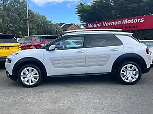 Used 2017 Citroen C4 Cactus W White - Interior and Exterior details 6