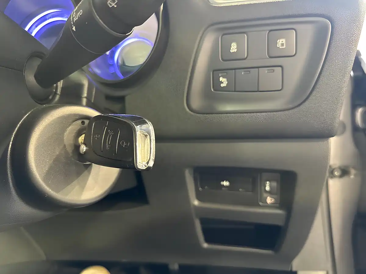 Used 2017 Citroen C4 Flair Grey - Interior and Exterior details 13
