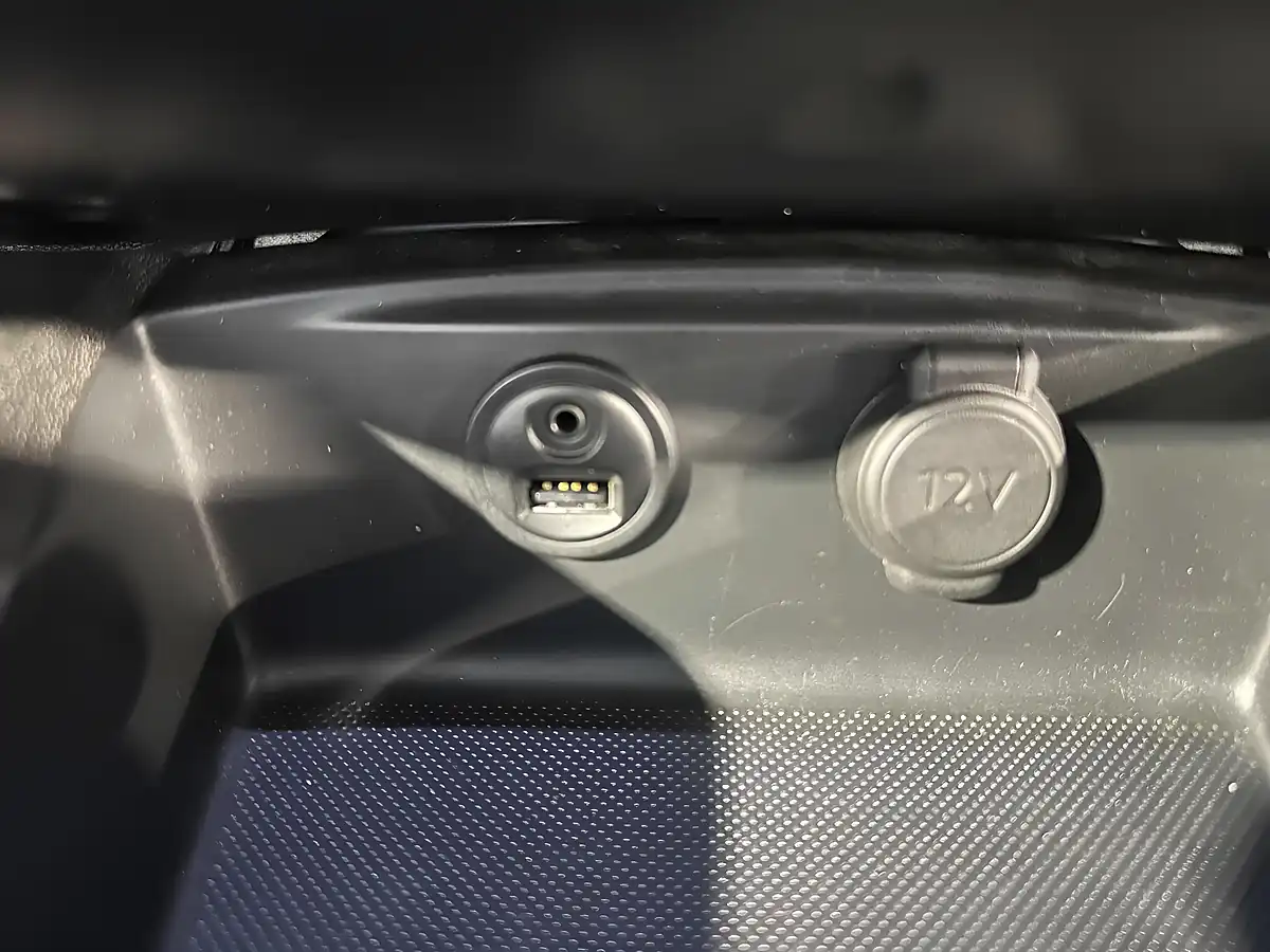 Used 2017 Citroen C4 Flair Grey - Interior and Exterior details 14