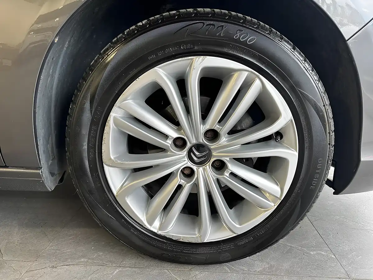 Used 2017 Citroen C4 Flair Grey - Interior and Exterior details 18
