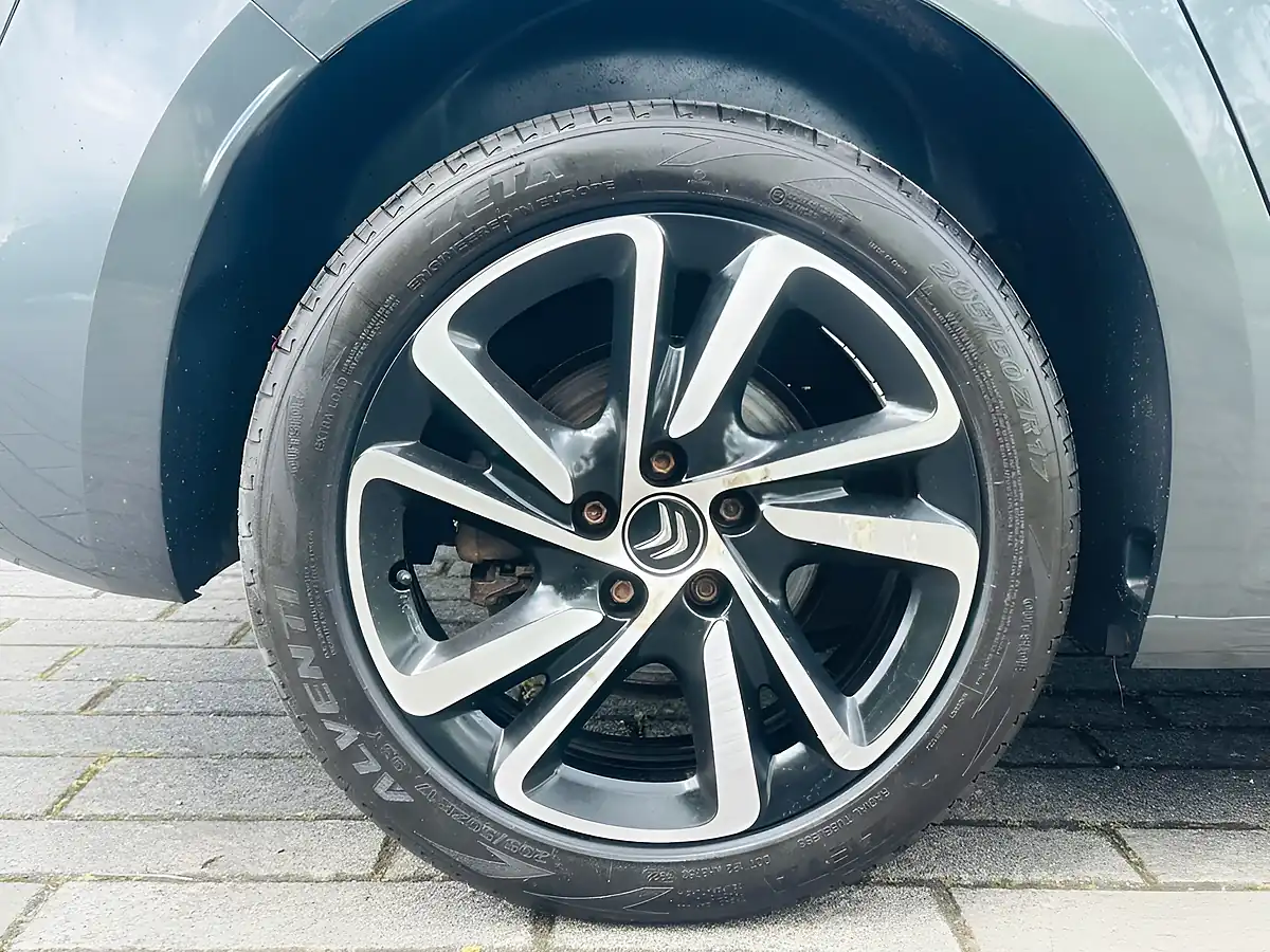 Used 2017 Citroen C4 Picasso Flair Grey - Interior and Exterior details 17