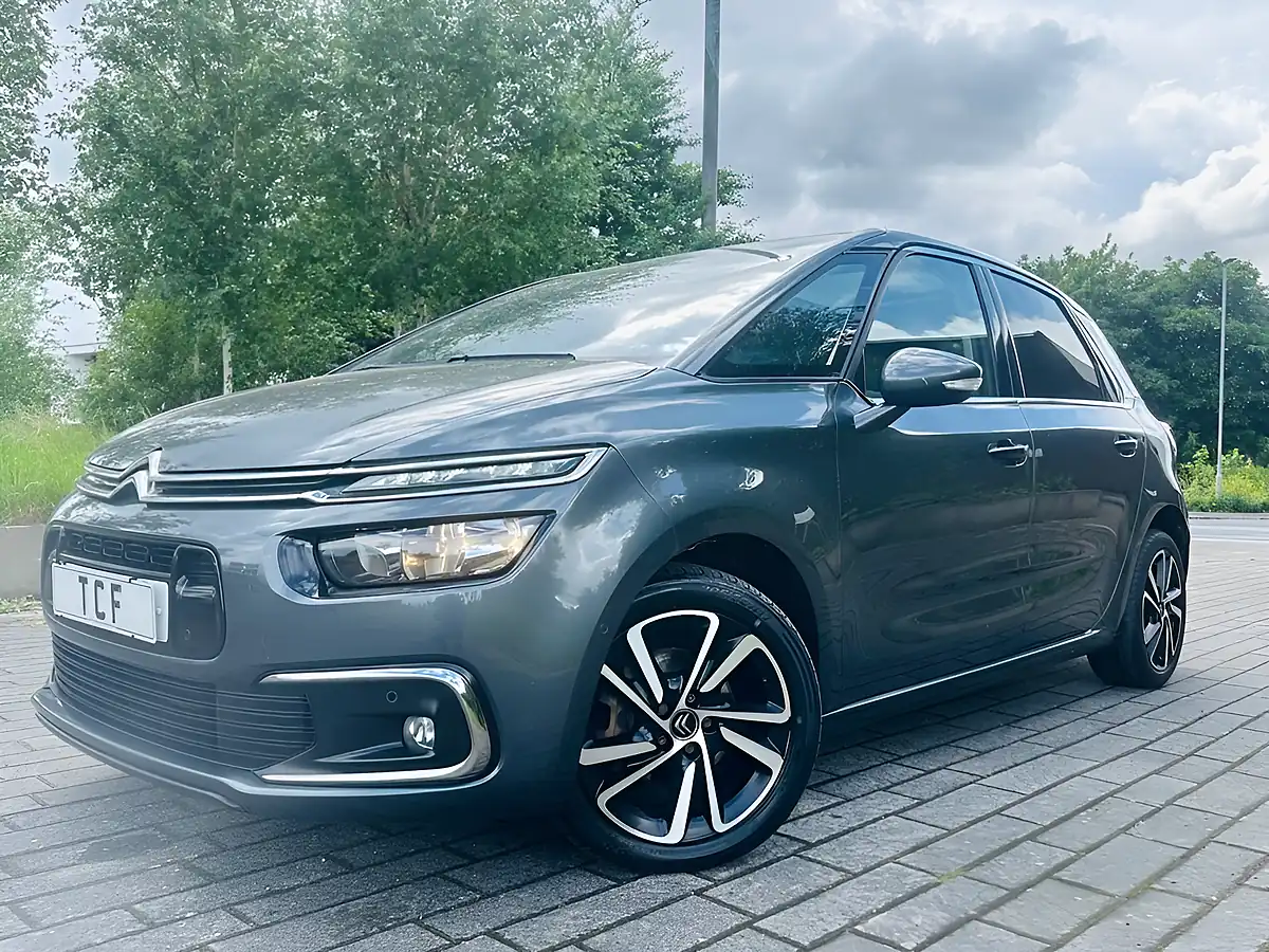 Used 2017 Citroen C4 Picasso Flair Grey - Interior and Exterior details 3