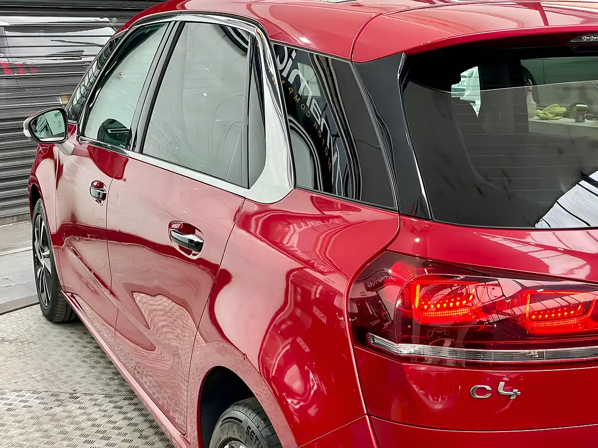 Used 2017 Citroen C4 Picasso Flair Red - Interior and Exterior details 10