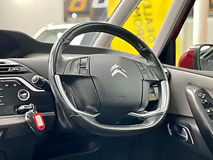 Used 2017 Citroen C4 Picasso Flair Red - Interior and Exterior details 16