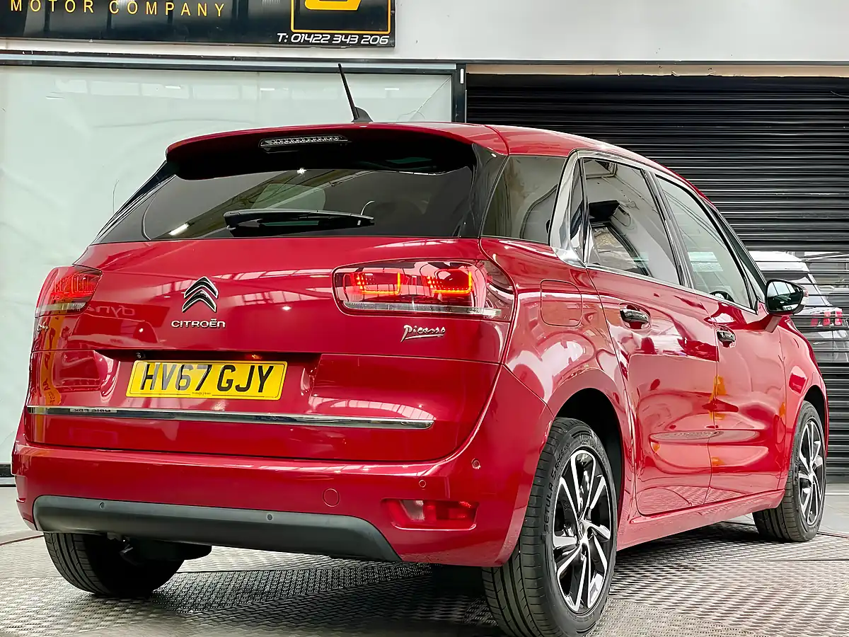Used 2017 Citroen C4 Picasso Flair Red - Interior and Exterior details 4